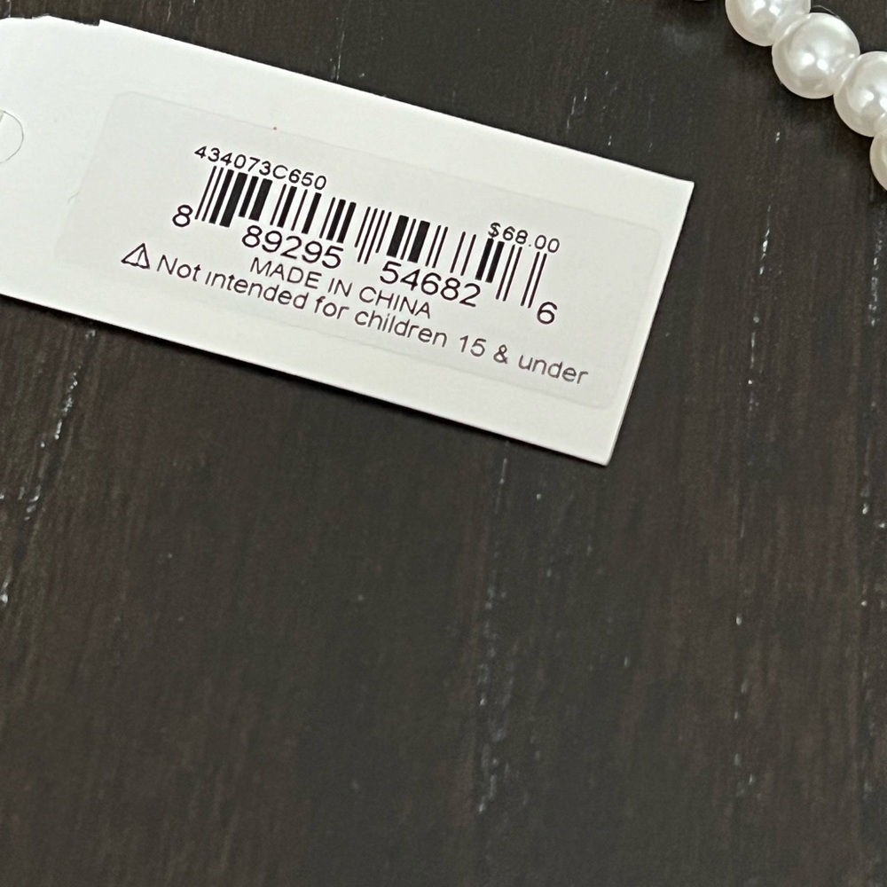 Betsey Johnson Necklace - Picture 10 of 10